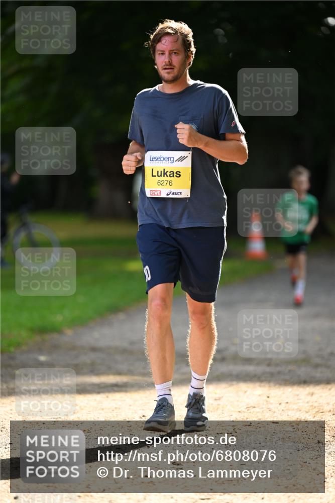 25.08.2024 - 20. Blankeneser Heldenlauf Dr. Thomas Lammeyer http://msf.ph/oto/6808076 25.08.2024 10:19:55 Laufen 10, 6276 meine-sportfotos.de