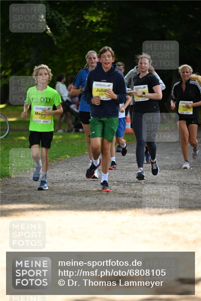 25.08.2024 - 20. Blankeneser Heldenlauf Dr. Thomas Lammeyer http://msf.ph/oto/6808105 25.08.2024 10:20:05 Laufen 6328, 6327, 6330 meine-sportfotos.de