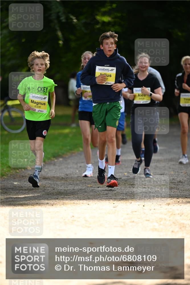 25.08.2024 - 20. Blankeneser Heldenlauf Dr. Thomas Lammeyer http://msf.ph/oto/6808109 25.08.2024 10:20:06 Laufen 20, 6328, 27, 6400 meine-sportfotos.de
