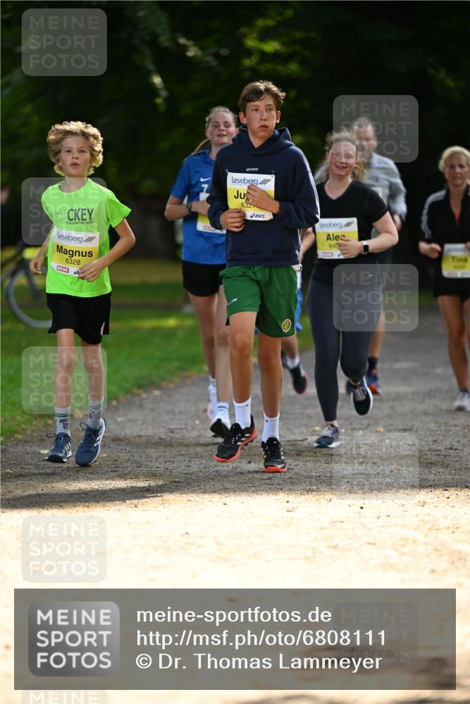 25.08.2024 - 20. Blankeneser Heldenlauf Dr. Thomas Lammeyer http://msf.ph/oto/6808111 25.08.2024 10:20:06 Laufen 2019, 6328, 6327, 640 meine-sportfotos.de