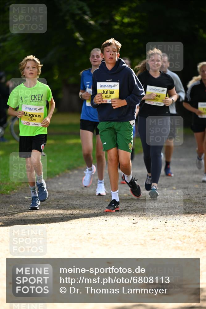 25.08.2024 - 20. Blankeneser Heldenlauf Dr. Thomas Lammeyer http://msf.ph/oto/6808113 25.08.2024 10:20:06 Laufen 2019, 6328, 6327, 400 meine-sportfotos.de
