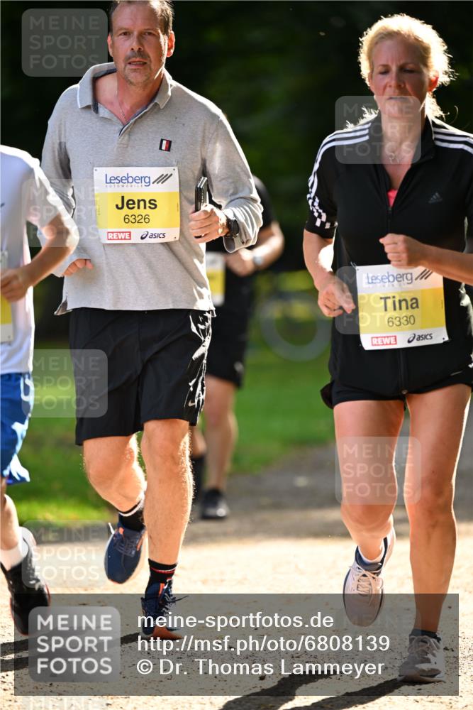 25.08.2024 - 20. Blankeneser Heldenlauf Dr. Thomas Lammeyer http://msf.ph/oto/6808139 25.08.2024 10:20:11 Laufen 6326, 6330 meine-sportfotos.de