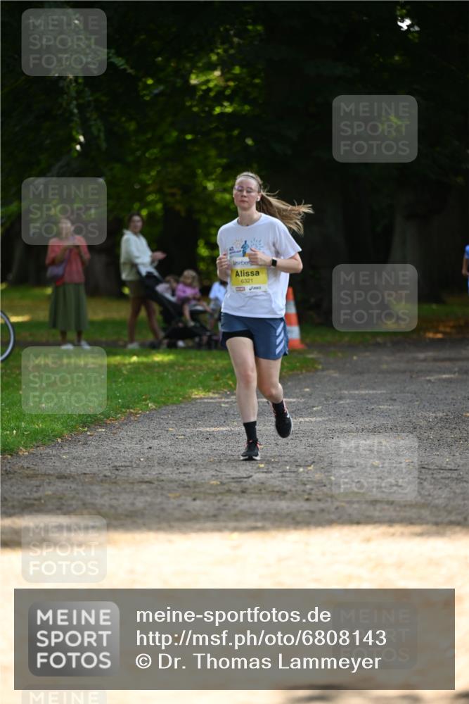 25.08.2024 - 20. Blankeneser Heldenlauf Dr. Thomas Lammeyer http://msf.ph/oto/6808143 25.08.2024 10:20:12 Laufen 6321 meine-sportfotos.de