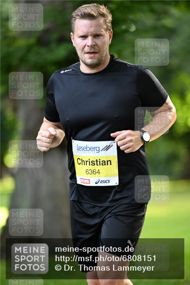 25.08.2024 - 20. Blankeneser Heldenlauf Dr. Thomas Lammeyer http://msf.ph/oto/6808151 25.08.2024 10:20:15 Laufen 6364 meine-sportfotos.de