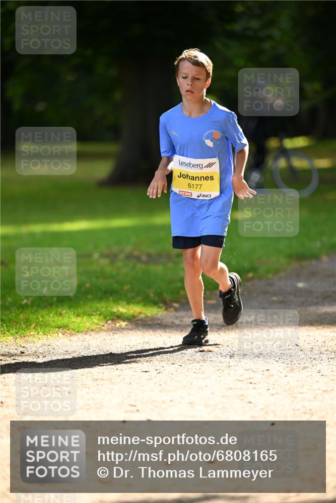 25.08.2024 - 20. Blankeneser Heldenlauf Dr. Thomas Lammeyer http://msf.ph/oto/6808165 25.08.2024 10:20:23 Laufen 6177 meine-sportfotos.de