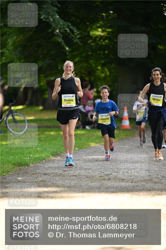 25.08.2024 - 20. Blankeneser Heldenlauf Dr. Thomas Lammeyer http://msf.ph/oto/6808218 25.08.2024 10:20:39 Laufen 6290, 6139, 6138 meine-sportfotos.de
