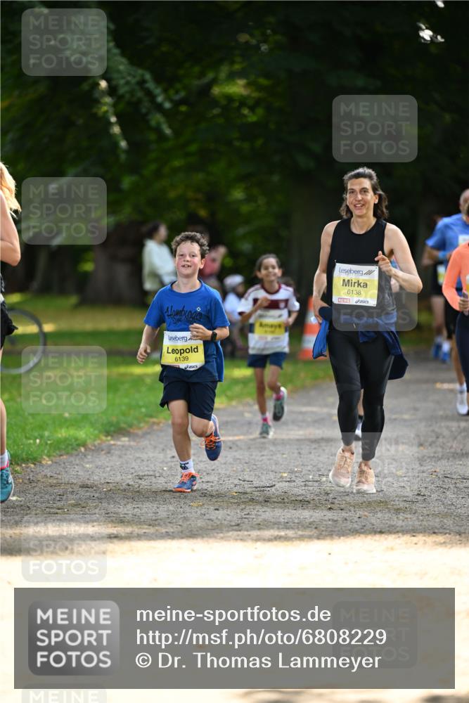 25.08.2024 - 20. Blankeneser Heldenlauf Dr. Thomas Lammeyer http://msf.ph/oto/6808229 25.08.2024 10:20:41 Laufen 6139, 6138 meine-sportfotos.de