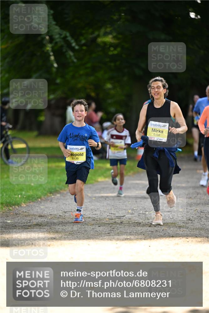 25.08.2024 - 20. Blankeneser Heldenlauf Dr. Thomas Lammeyer http://msf.ph/oto/6808231 25.08.2024 10:20:41 Laufen 6139, 6138 meine-sportfotos.de