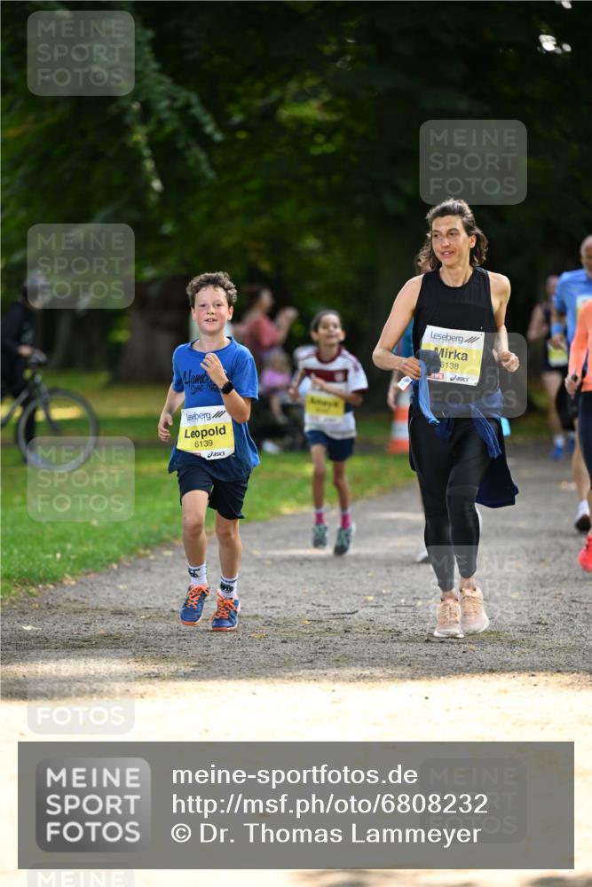 25.08.2024 - 20. Blankeneser Heldenlauf Dr. Thomas Lammeyer http://msf.ph/oto/6808232 25.08.2024 10:20:41 Laufen 6139, 6138 meine-sportfotos.de
