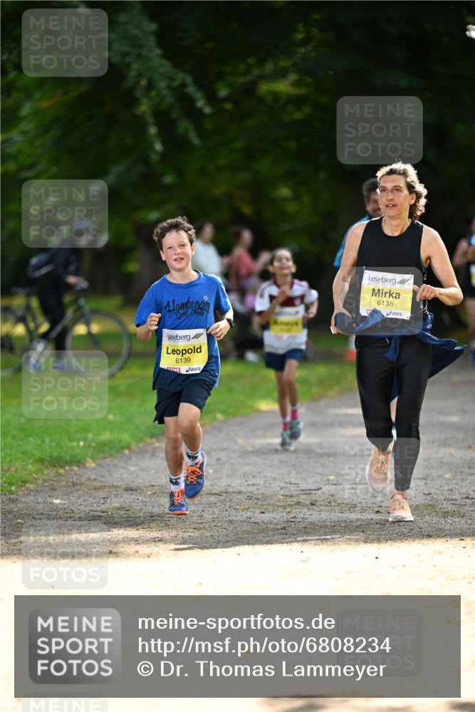 25.08.2024 - 20. Blankeneser Heldenlauf Dr. Thomas Lammeyer http://msf.ph/oto/6808234 25.08.2024 10:20:41 Laufen 6139, 6138 meine-sportfotos.de