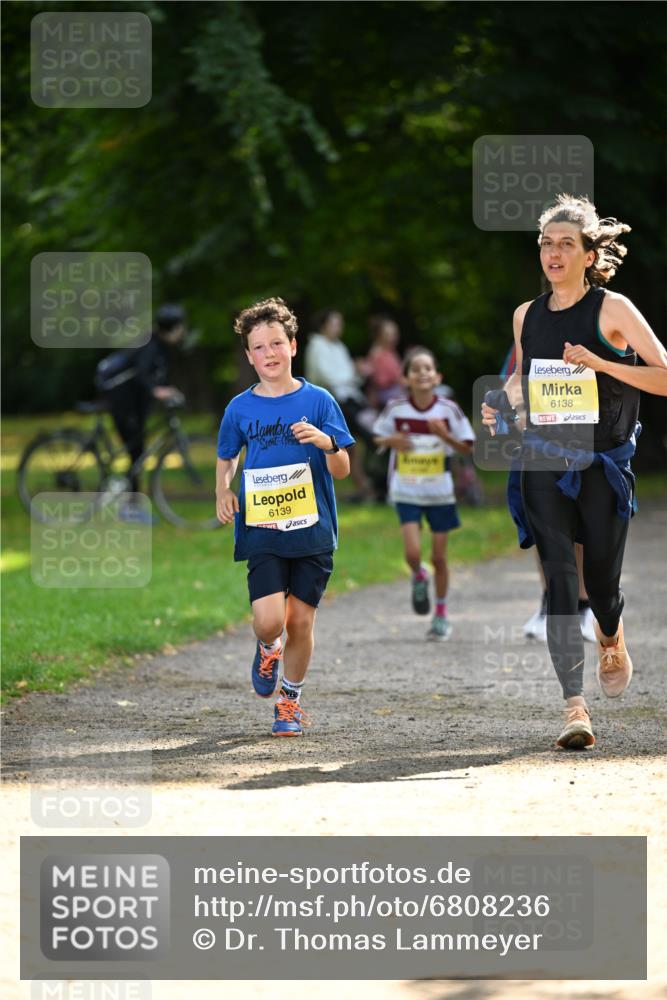 25.08.2024 - 20. Blankeneser Heldenlauf Dr. Thomas Lammeyer http://msf.ph/oto/6808236 25.08.2024 10:20:41 Laufen 6139, 6138 meine-sportfotos.de