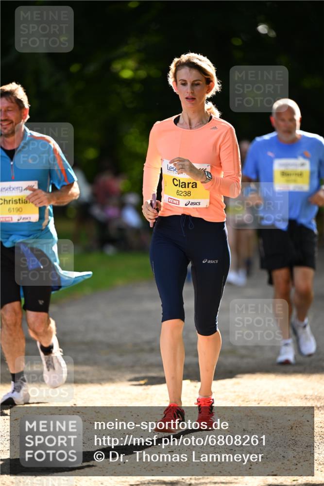25.08.2024 - 20. Blankeneser Heldenlauf Dr. Thomas Lammeyer http://msf.ph/oto/6808261 25.08.2024 10:20:46 Laufen 6190, 6238 meine-sportfotos.de