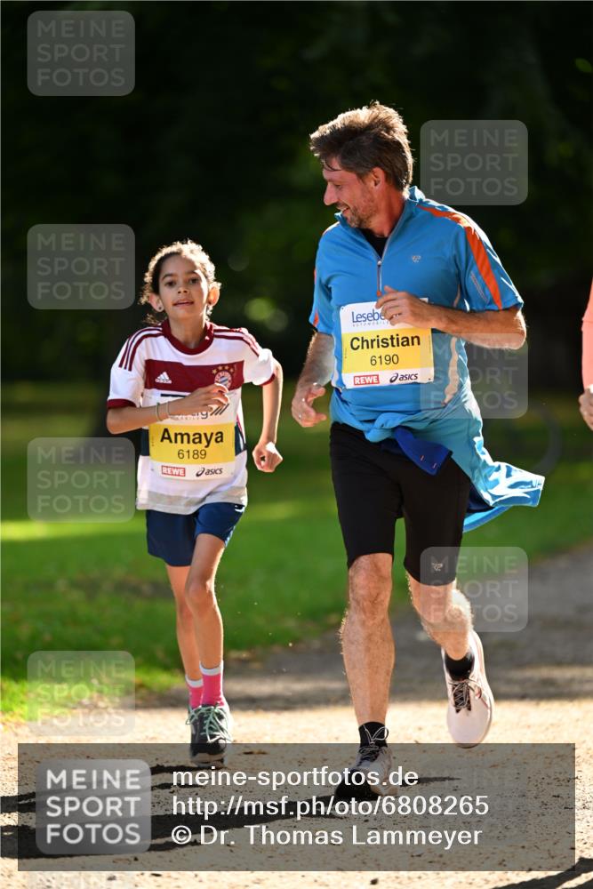 25.08.2024 - 20. Blankeneser Heldenlauf Dr. Thomas Lammeyer http://msf.ph/oto/6808265 25.08.2024 10:20:46 Laufen 6189, 6190 meine-sportfotos.de