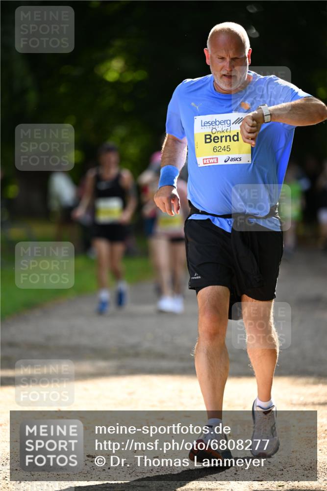 25.08.2024 - 20. Blankeneser Heldenlauf Dr. Thomas Lammeyer http://msf.ph/oto/6808277 25.08.2024 10:20:48 Laufen 6245 meine-sportfotos.de