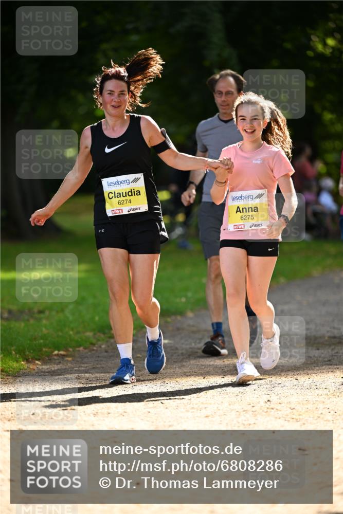 25.08.2024 - 20. Blankeneser Heldenlauf Dr. Thomas Lammeyer http://msf.ph/oto/6808286 25.08.2024 10:20:53 Laufen 6274, 6275 meine-sportfotos.de