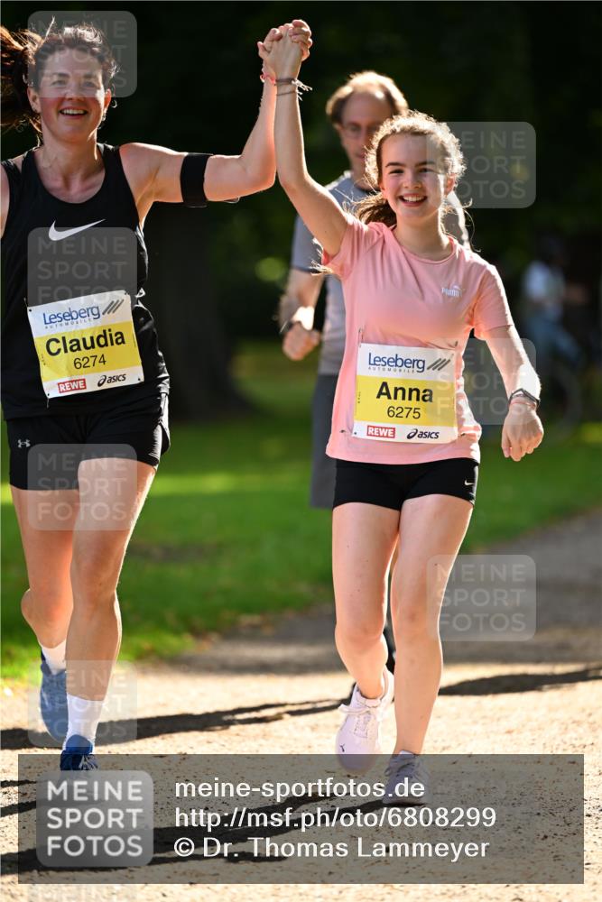 25.08.2024 - 20. Blankeneser Heldenlauf Dr. Thomas Lammeyer http://msf.ph/oto/6808299 25.08.2024 10:20:55 Laufen 6274, 6275 meine-sportfotos.de