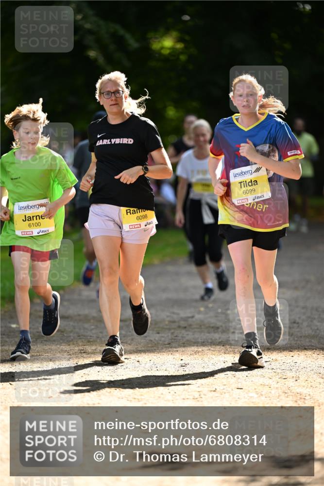 25.08.2024 - 20. Blankeneser Heldenlauf Dr. Thomas Lammeyer http://msf.ph/oto/6808314 25.08.2024 10:20:59 Laufen 6100, 6098, 6099 meine-sportfotos.de