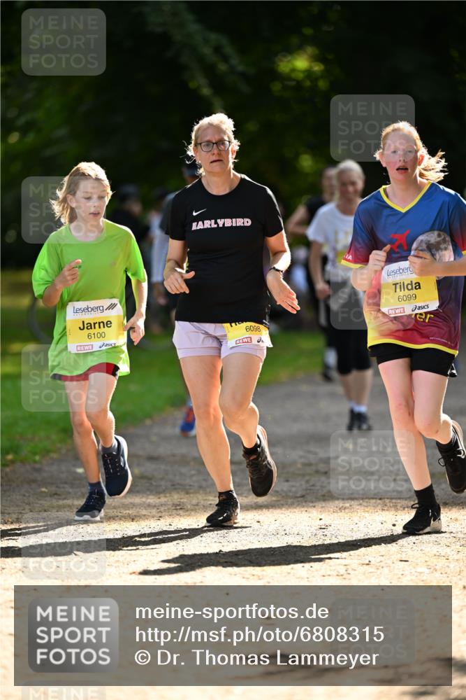 25.08.2024 - 20. Blankeneser Heldenlauf Dr. Thomas Lammeyer http://msf.ph/oto/6808315 25.08.2024 10:20:59 Laufen 6100, 6098, 6099 meine-sportfotos.de