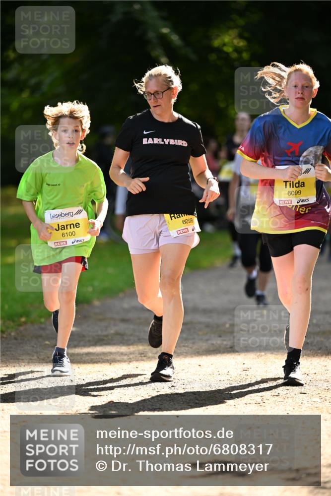 25.08.2024 - 20. Blankeneser Heldenlauf Dr. Thomas Lammeyer http://msf.ph/oto/6808317 25.08.2024 10:20:59 Laufen 6100, 6098, 6099, 41 meine-sportfotos.de
