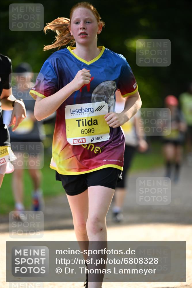25.08.2024 - 20. Blankeneser Heldenlauf Dr. Thomas Lammeyer http://msf.ph/oto/6808328 25.08.2024 10:21:02 Laufen 098, 6099 meine-sportfotos.de