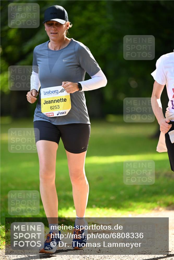 25.08.2024 - 20. Blankeneser Heldenlauf Dr. Thomas Lammeyer http://msf.ph/oto/6808336 25.08.2024 10:21:05 Laufen 6253 meine-sportfotos.de