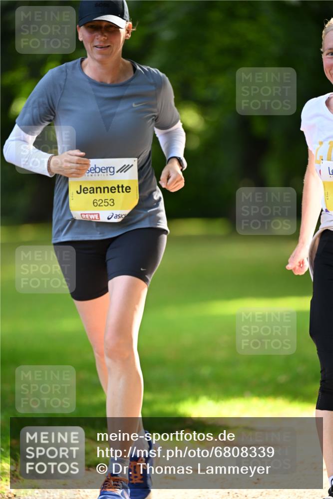 25.08.2024 - 20. Blankeneser Heldenlauf Dr. Thomas Lammeyer http://msf.ph/oto/6808339 25.08.2024 10:21:05 Laufen 6253 meine-sportfotos.de