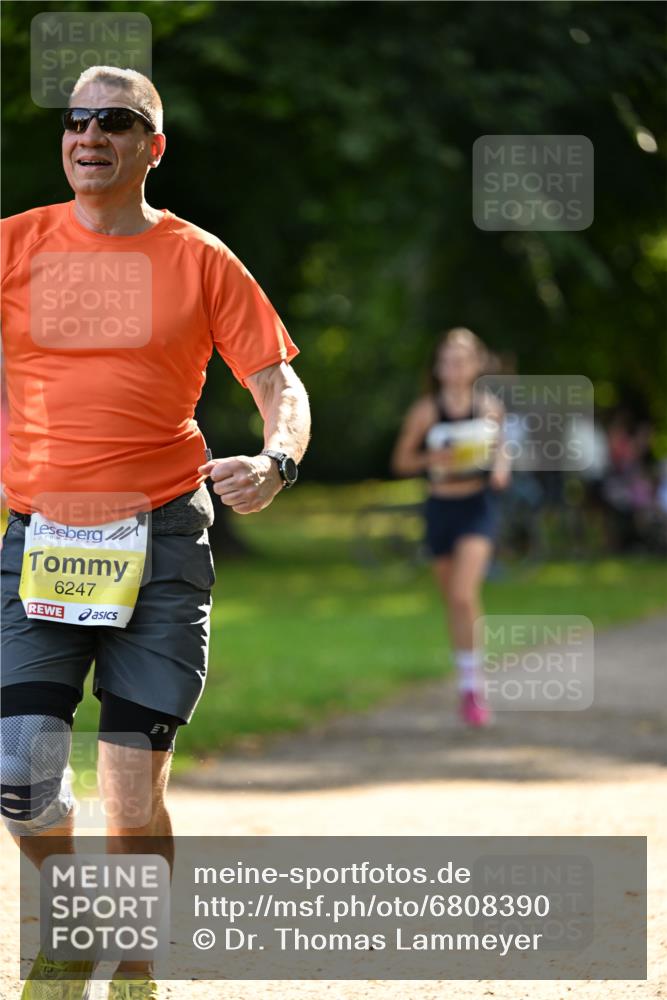 25.08.2024 - 20. Blankeneser Heldenlauf Dr. Thomas Lammeyer http://msf.ph/oto/6808390 25.08.2024 10:21:16 Laufen 6247 meine-sportfotos.de