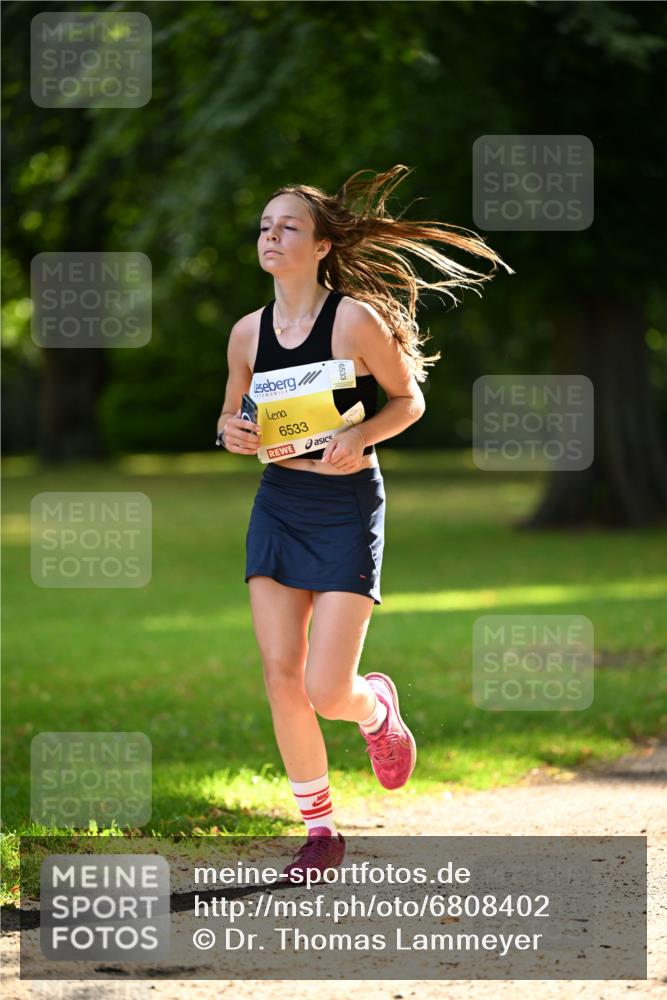 25.08.2024 - 20. Blankeneser Heldenlauf Dr. Thomas Lammeyer http://msf.ph/oto/6808402 25.08.2024 10:21:19 Laufen 6533 meine-sportfotos.de