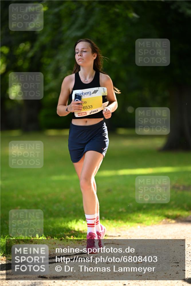 25.08.2024 - 20. Blankeneser Heldenlauf Dr. Thomas Lammeyer http://msf.ph/oto/6808403 25.08.2024 10:21:19 Laufen 6533 meine-sportfotos.de
