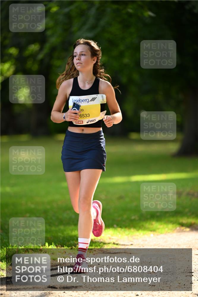 25.08.2024 - 20. Blankeneser Heldenlauf Dr. Thomas Lammeyer http://msf.ph/oto/6808404 25.08.2024 10:21:19 Laufen 6533 meine-sportfotos.de