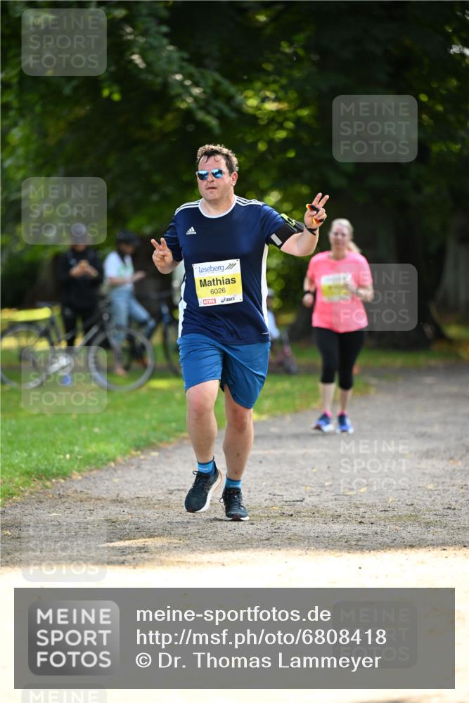 25.08.2024 - 20. Blankeneser Heldenlauf Dr. Thomas Lammeyer http://msf.ph/oto/6808418 25.08.2024 10:21:26 Laufen 6026 meine-sportfotos.de