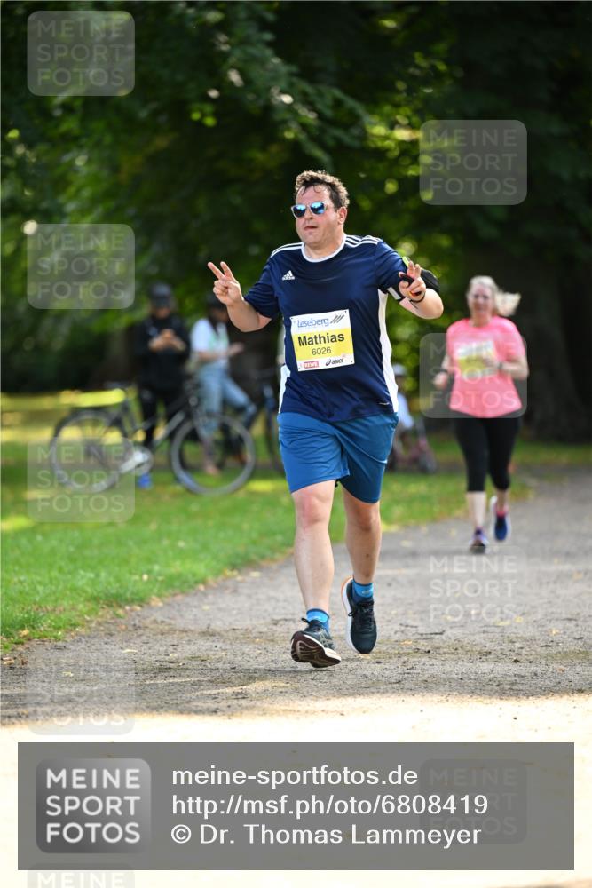 25.08.2024 - 20. Blankeneser Heldenlauf Dr. Thomas Lammeyer http://msf.ph/oto/6808419 25.08.2024 10:21:26 Laufen 6026 meine-sportfotos.de