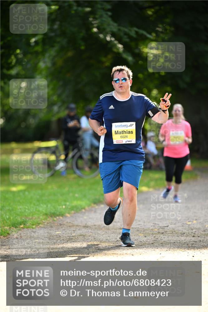 25.08.2024 - 20. Blankeneser Heldenlauf Dr. Thomas Lammeyer http://msf.ph/oto/6808423 25.08.2024 10:21:26 Laufen 6026 meine-sportfotos.de