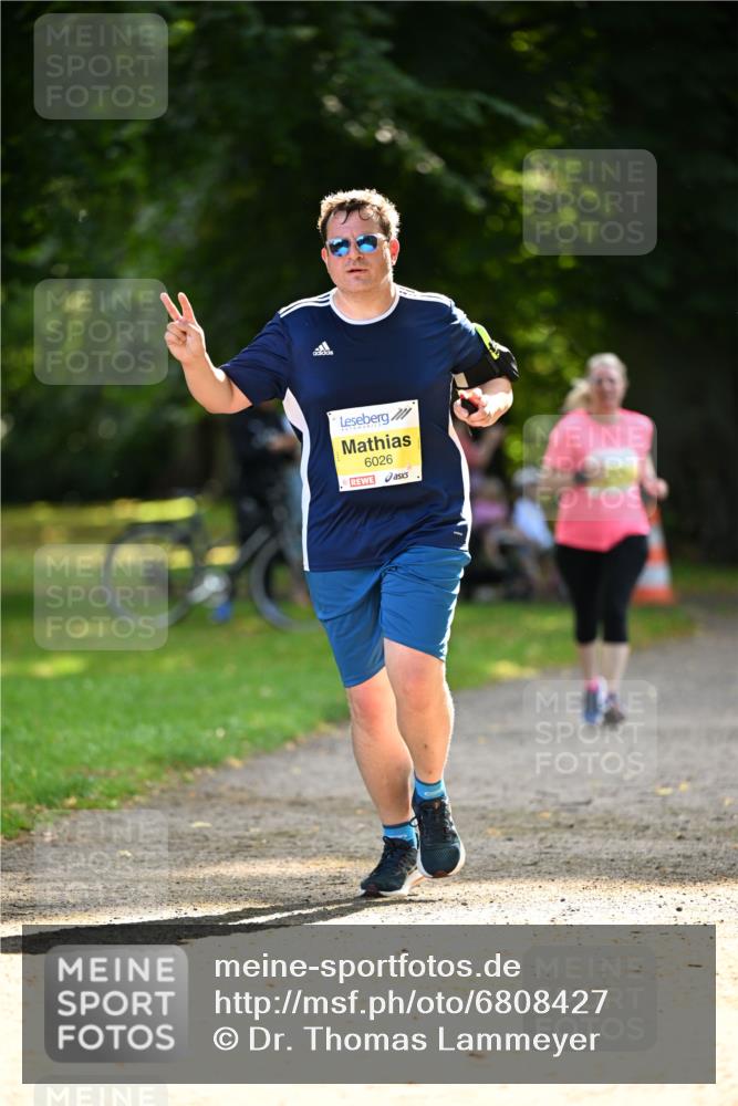 25.08.2024 - 20. Blankeneser Heldenlauf Dr. Thomas Lammeyer http://msf.ph/oto/6808427 25.08.2024 10:21:27 Laufen 6026 meine-sportfotos.de