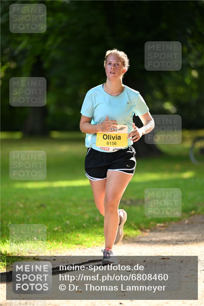 25.08.2024 - 20. Blankeneser Heldenlauf Dr. Thomas Lammeyer http://msf.ph/oto/6808460 25.08.2024 10:21:36 Laufen 6156 meine-sportfotos.de