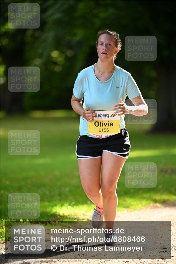 25.08.2024 - 20. Blankeneser Heldenlauf Dr. Thomas Lammeyer http://msf.ph/oto/6808466 25.08.2024 10:21:36 Laufen 6156 meine-sportfotos.de