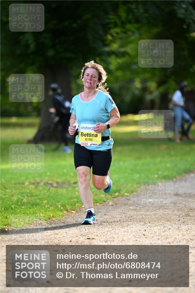 25.08.2024 - 20. Blankeneser Heldenlauf Dr. Thomas Lammeyer http://msf.ph/oto/6808474 25.08.2024 10:21:39 Laufen 6186 meine-sportfotos.de
