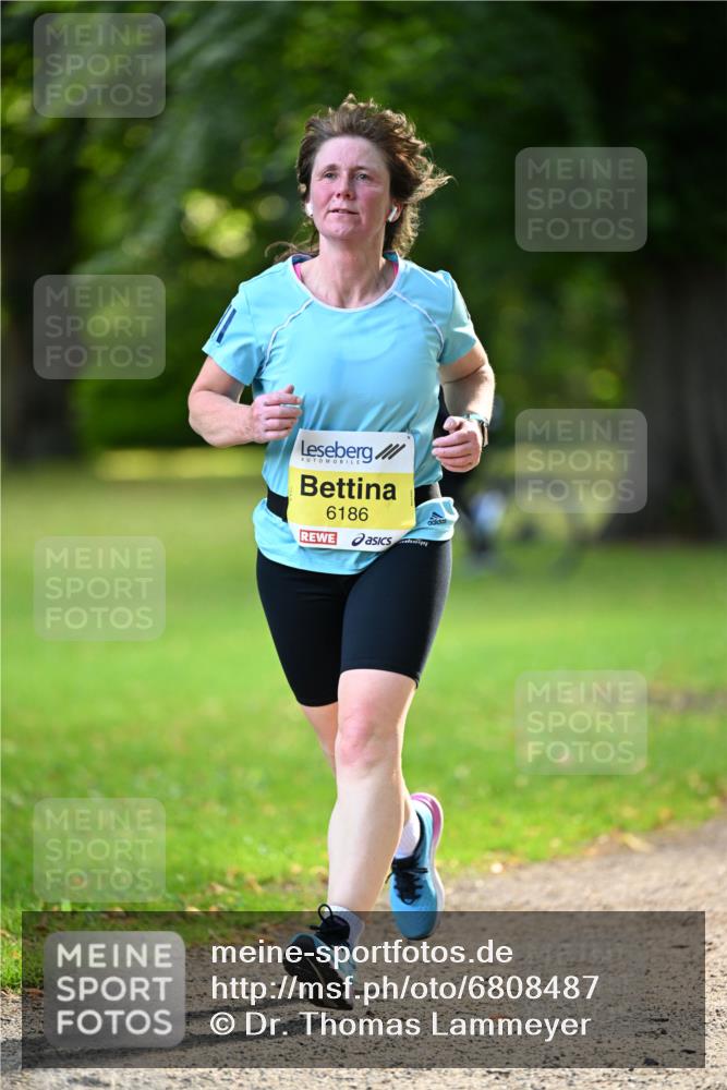 25.08.2024 - 20. Blankeneser Heldenlauf Dr. Thomas Lammeyer http://msf.ph/oto/6808487 25.08.2024 10:21:41 Laufen 6186 meine-sportfotos.de