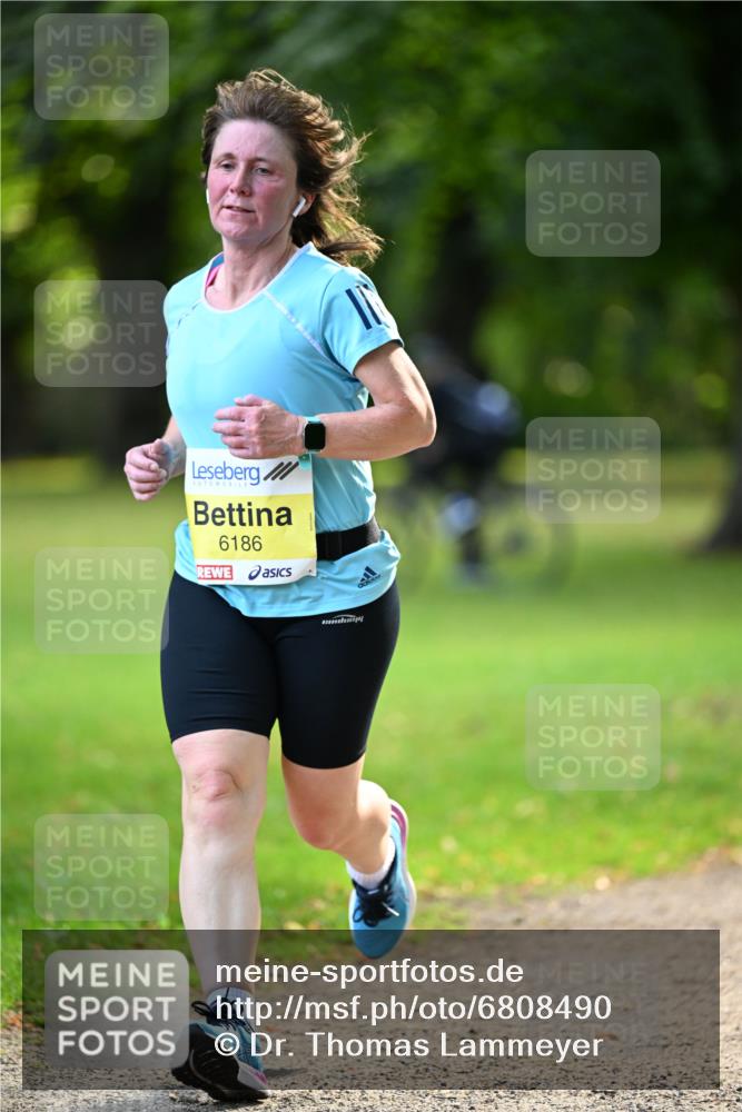 25.08.2024 - 20. Blankeneser Heldenlauf Dr. Thomas Lammeyer http://msf.ph/oto/6808490 25.08.2024 10:21:42 Laufen 6186 meine-sportfotos.de