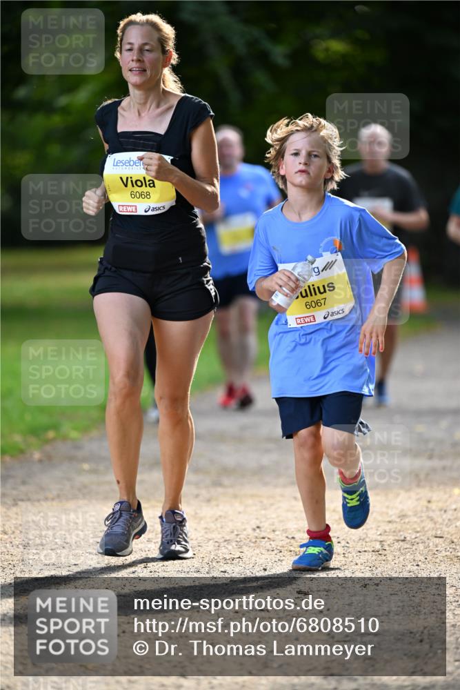 25.08.2024 - 20. Blankeneser Heldenlauf Dr. Thomas Lammeyer http://msf.ph/oto/6808510 25.08.2024 10:21:46 Laufen 6068, 6067 meine-sportfotos.de