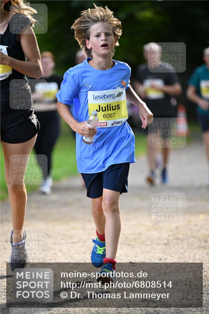 25.08.2024 - 20. Blankeneser Heldenlauf Dr. Thomas Lammeyer http://msf.ph/oto/6808514 25.08.2024 10:21:47 Laufen 6067 meine-sportfotos.de