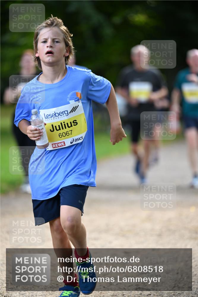 25.08.2024 - 20. Blankeneser Heldenlauf Dr. Thomas Lammeyer http://msf.ph/oto/6808518 25.08.2024 10:21:48 Laufen 6067 meine-sportfotos.de