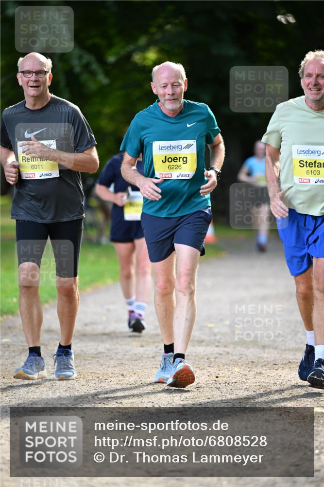 25.08.2024 - 20. Blankeneser Heldenlauf Dr. Thomas Lammeyer http://msf.ph/oto/6808528 25.08.2024 10:21:50 Laufen 6011, 6226, 6103 meine-sportfotos.de