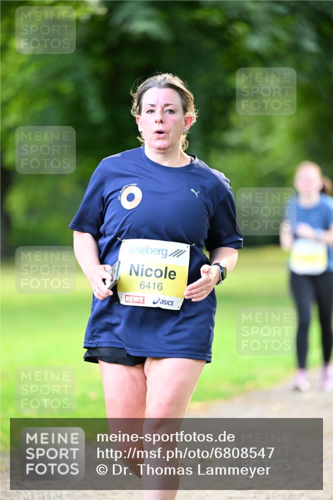 25.08.2024 - 20. Blankeneser Heldenlauf Dr. Thomas Lammeyer http://msf.ph/oto/6808547 25.08.2024 10:21:55 Laufen 6416 meine-sportfotos.de