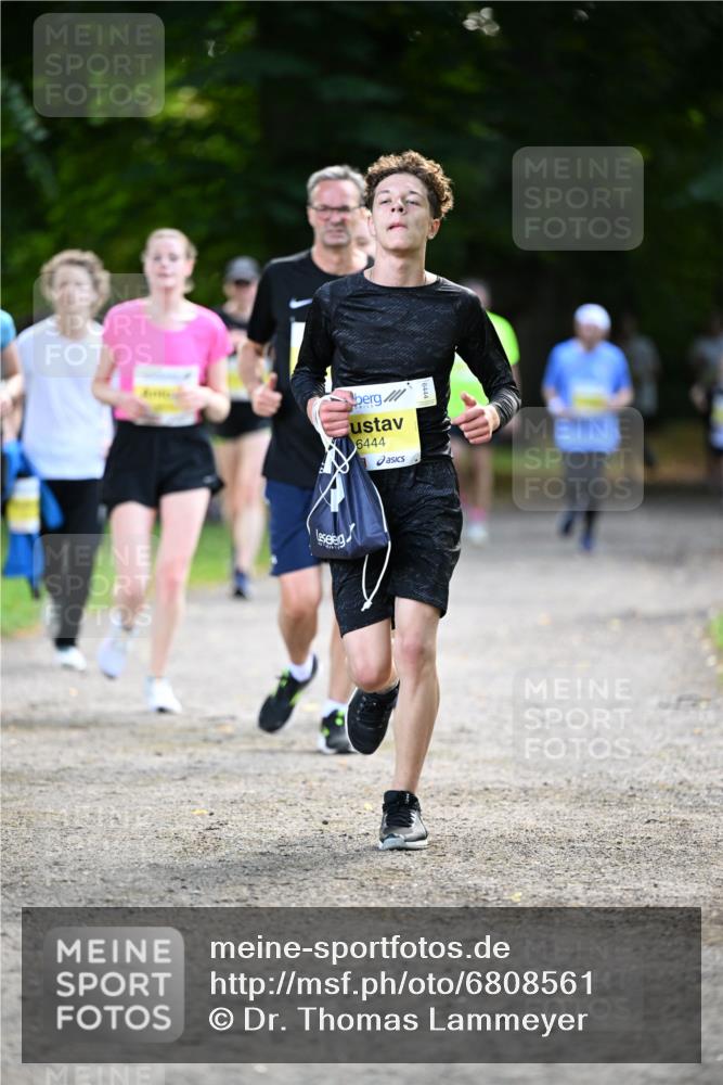 25.08.2024 - 20. Blankeneser Heldenlauf Dr. Thomas Lammeyer http://msf.ph/oto/6808561 25.08.2024 10:21:59 Laufen 6444 meine-sportfotos.de