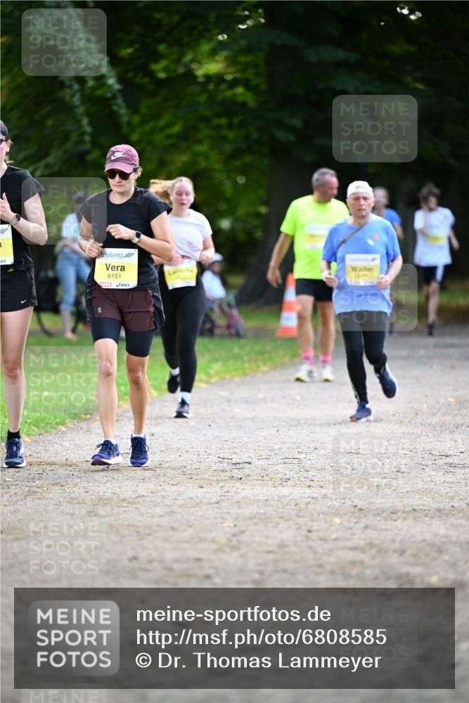 25.08.2024 - 20. Blankeneser Heldenlauf Dr. Thomas Lammeyer http://msf.ph/oto/6808585 25.08.2024 10:22:03 Laufen 6151 meine-sportfotos.de