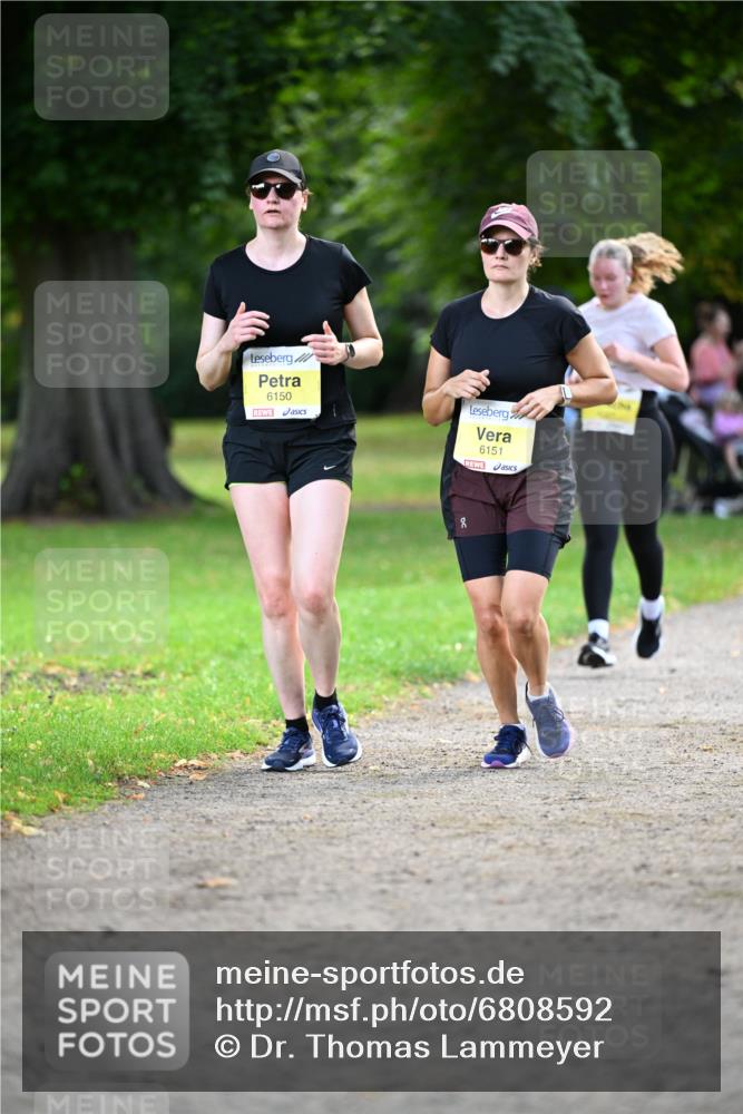 25.08.2024 - 20. Blankeneser Heldenlauf Dr. Thomas Lammeyer http://msf.ph/oto/6808592 25.08.2024 10:22:05 Laufen 6150, 6151 meine-sportfotos.de
