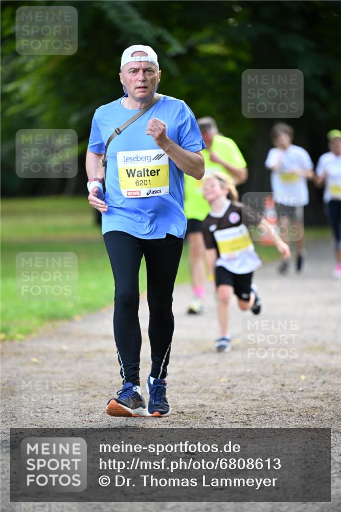 25.08.2024 - 20. Blankeneser Heldenlauf Dr. Thomas Lammeyer http://msf.ph/oto/6808613 25.08.2024 10:22:09 Laufen 6201 meine-sportfotos.de