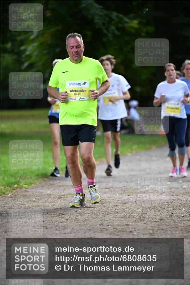 25.08.2024 - 20. Blankeneser Heldenlauf Dr. Thomas Lammeyer http://msf.ph/oto/6808635 25.08.2024 10:22:13 Laufen 6473 meine-sportfotos.de