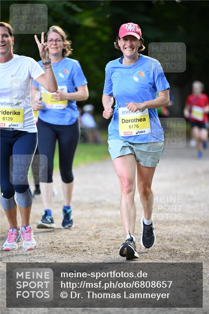 25.08.2024 - 20. Blankeneser Heldenlauf Dr. Thomas Lammeyer http://msf.ph/oto/6808657 25.08.2024 10:22:17 Laufen 6129, 6176 meine-sportfotos.de